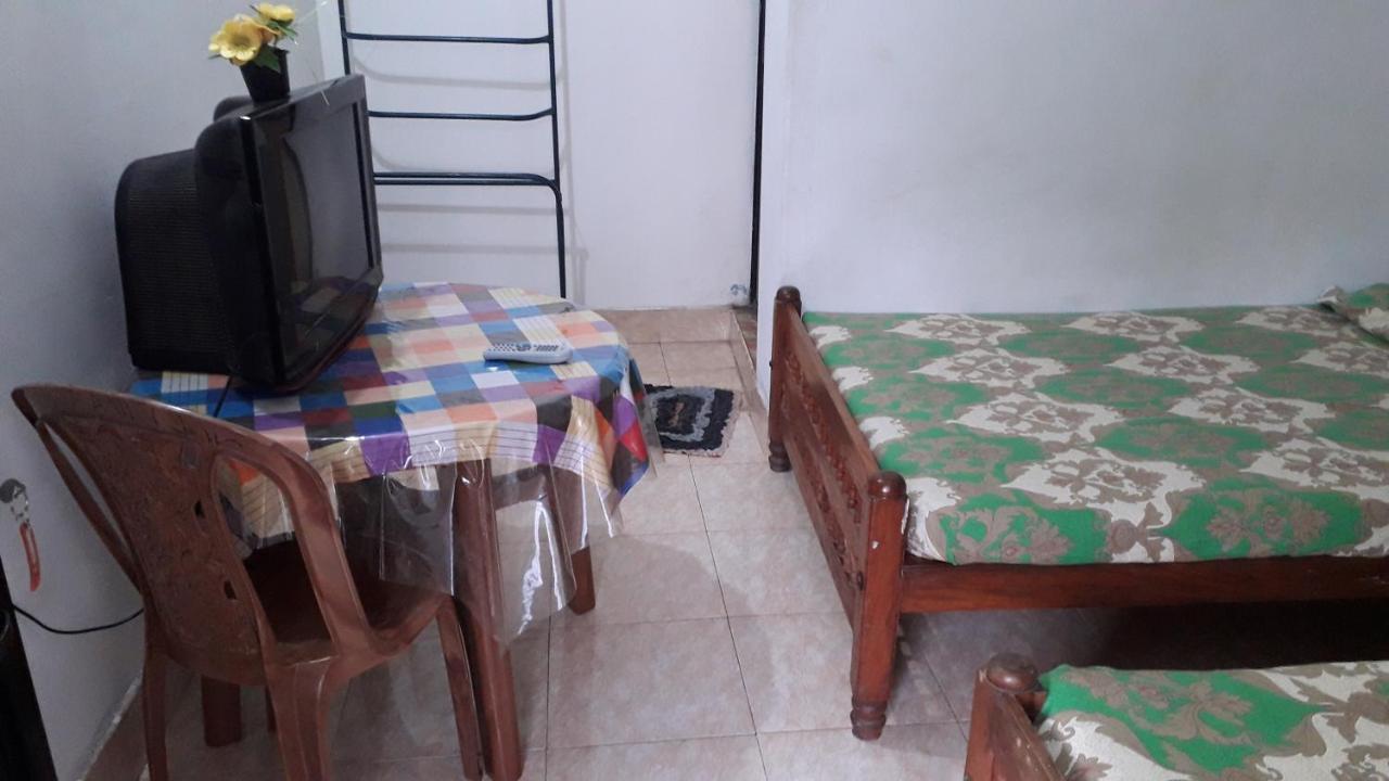 Kunam Beach Rest Inn Batticaloa Bagian luar foto