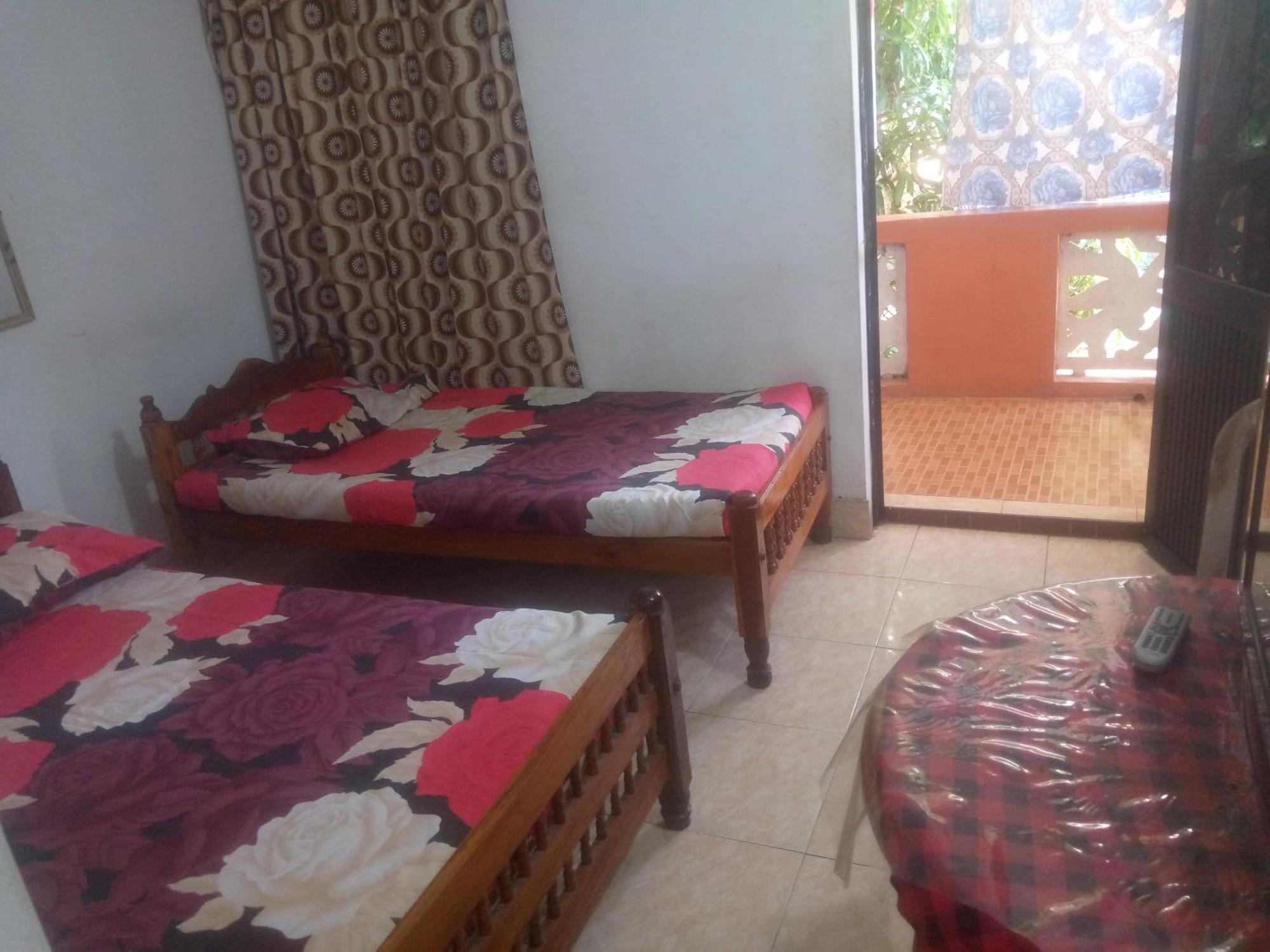 Kunam Beach Rest Inn Batticaloa Bagian luar foto