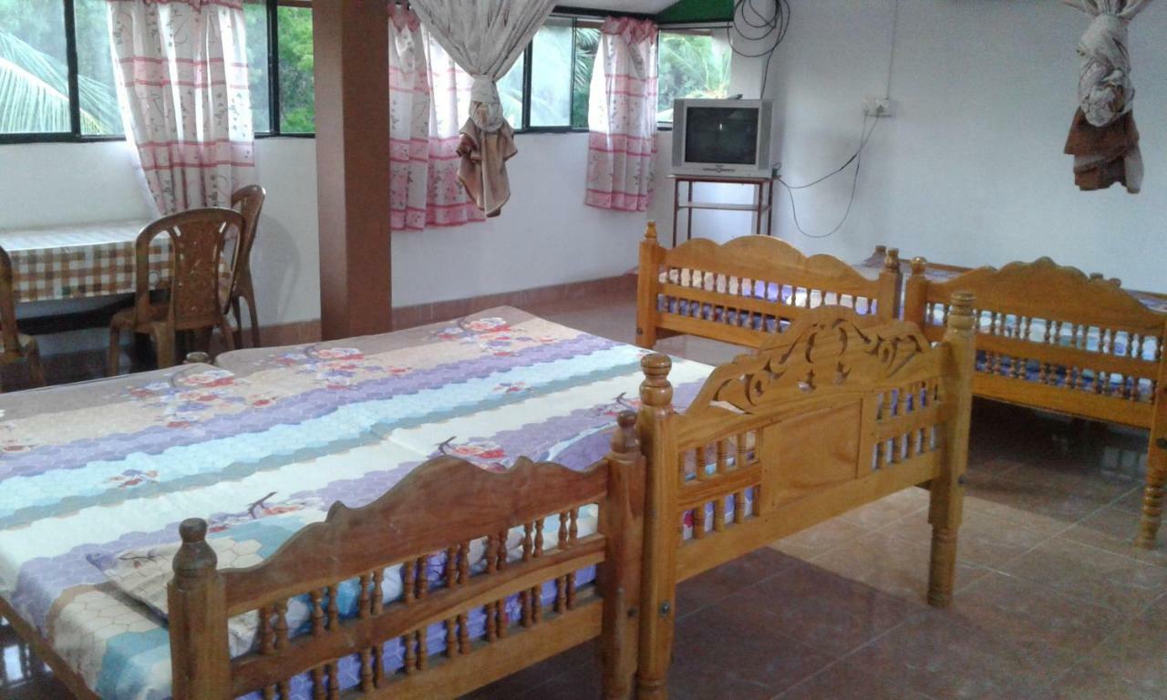 Kunam Beach Rest Inn Batticaloa Bagian luar foto