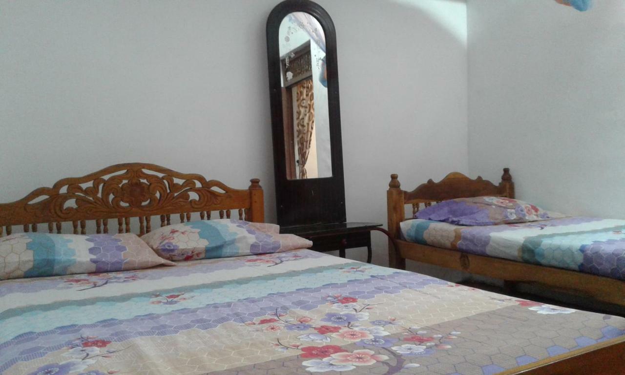 Kunam Beach Rest Inn Batticaloa Bagian luar foto