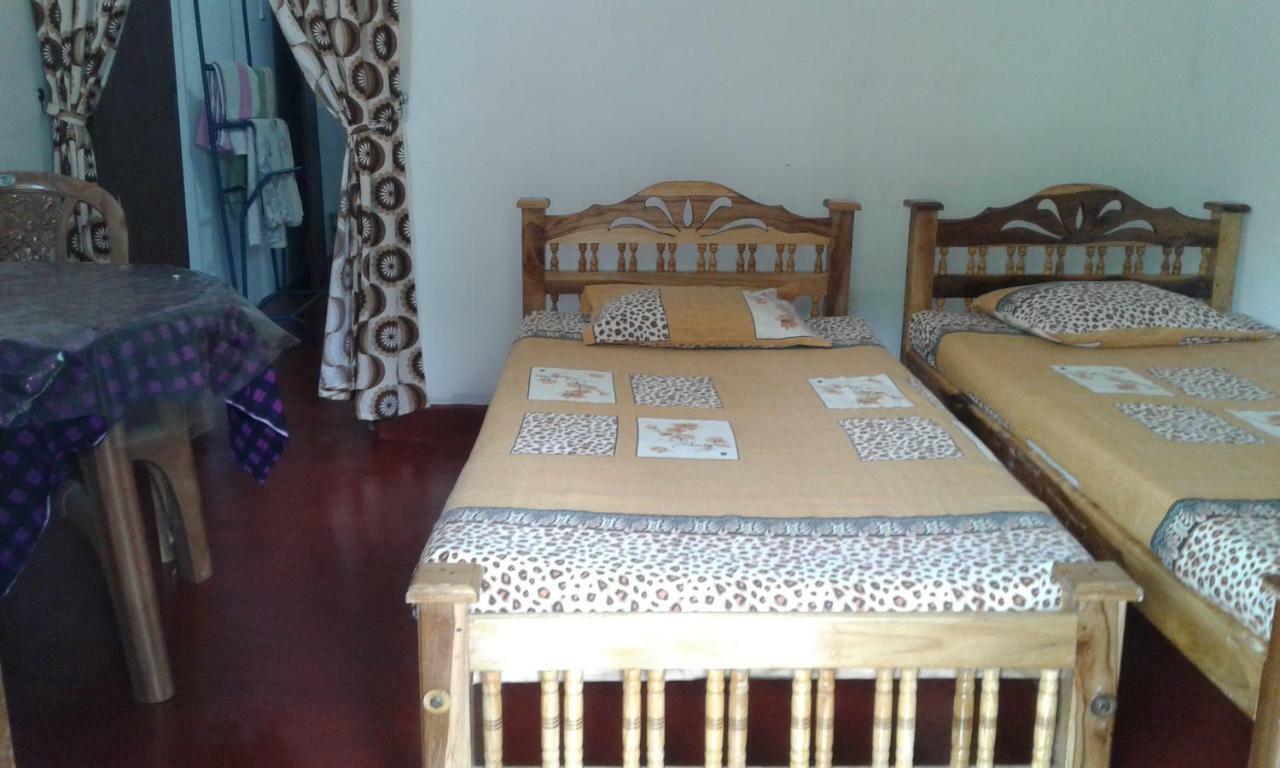 Kunam Beach Rest Inn Batticaloa Bagian luar foto